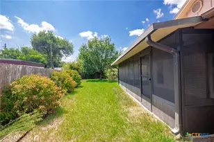 517 Maplewood Dr, Victoria, TX 77901 - Photo 10