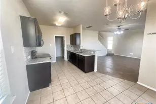 525 Tom Kemp Dr, New Braunfels, TX 78130 - Photo 6