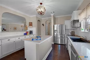 203 Bella Vista Cir, Kyle, TX 78640 - Photo 12