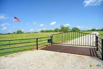 1940 County Road 335, Shiner, TX 77984 - Photo 2