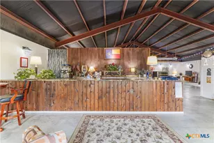 592 Dagg, Yoakum, TX 77995 - Photo 4