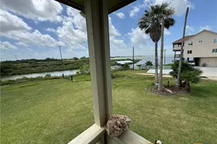 303 E Bay Ave, Seadrift, TX 77983 - Photo 8