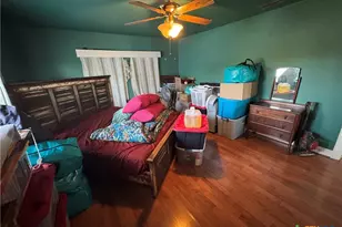 303 E Bay Ave, Seadrift, TX 77983 - Photo 16