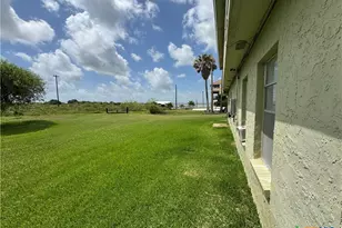 303 E Bay Ave, Seadrift, TX 77983 - Photo 34