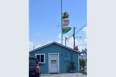 303 E Bay Avenue, Seadrift, TX 77983 - Photo 38