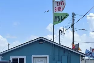 303 E Bay Ave, Seadrift, TX 77983 - Photo 38