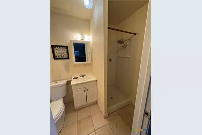 303 E Bay Avenue, Seadrift, TX 77983 - Photo 18