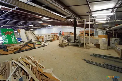 8609 Lone Tree Road, Victoria, TX 77905 - Photo 38