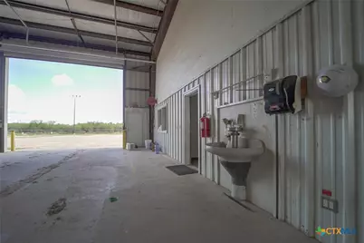 8609 Lone Tree Road, Victoria, TX 77905 - Photo 8