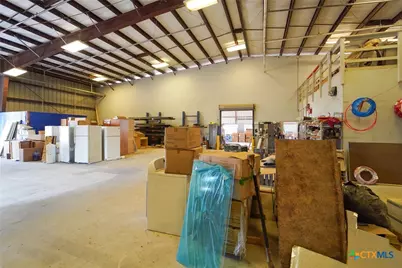 8609 Lone Tree Road, Victoria, TX 77905 - Photo 26