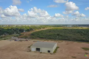 8609 Lone Tree Rd, Victoria, TX 77905 - Photo 1