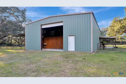 2133 County Road 125, Edna, TX 77957 - Photo 24