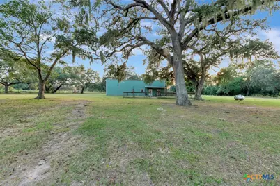 2133 County Road 125, Edna, TX 77957 - Photo 28