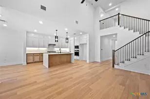 8616 Peristyle Dr, Austin, TX 78744 - Photo 8