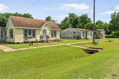 304 W Burnett, Calvert, TX 77837 - Photo 2