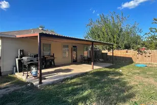 2109 Brewers Pl, Taylor, TX 76574 - Photo 2
