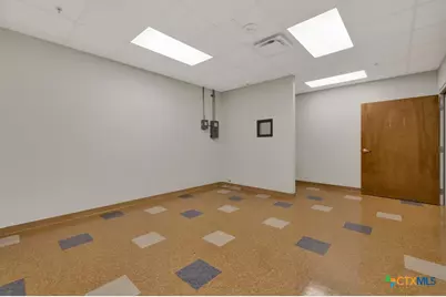 936 S Highway 123 Bypass, Seguin, TX 78155 - Photo 16