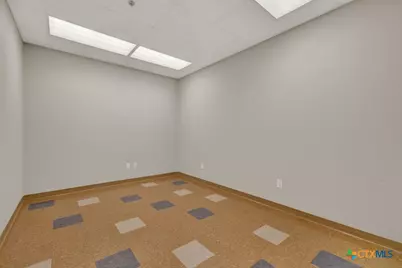 936 S Highway 123 Bypass, Seguin, TX 78155 - Photo 18