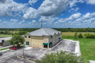 936 S Hwy 123 Byp, Seguin, TX 78155 - Photo 1