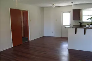 830 McGar St, New Braunfels, TX 78130 - Photo 2