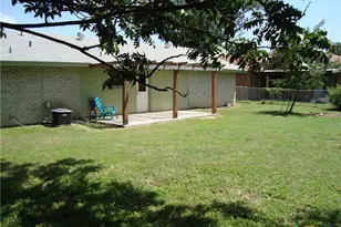830 McGar St, New Braunfels, TX 78130 - Photo 16