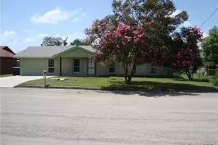 830 McGar St, New Braunfels, TX 78130 - Photo 32