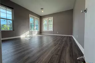 302 Smith St, Gonzales, TX 78629 - Photo 16