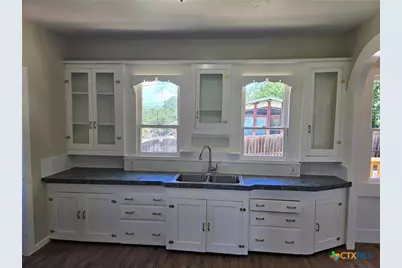 144 W Wallace Street, Gonzales, TX 78629 - Photo 12