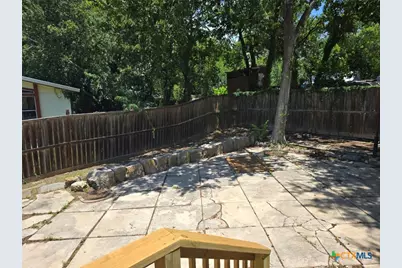 144 W Wallace Street, Gonzales, TX 78629 - Photo 32