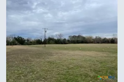 209 Tropical Drive, Victoria, TX 77904 - Photo 2