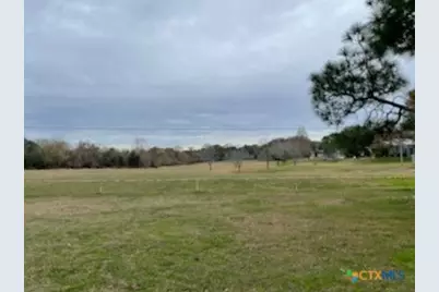 209 Tropical Drive, Victoria, TX 77904 - Photo 8