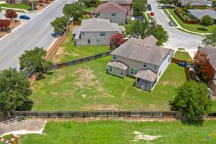 213 Springtree Pkwy, Cibolo, TX 78108 - Photo 2