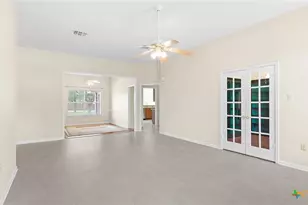 180 Castlewood Dr, Seguin, TX 78155 - Photo 6