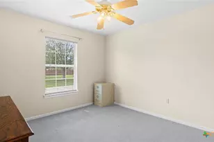 180 Castlewood Dr, Seguin, TX 78155 - Photo 18