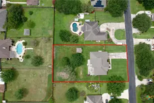 180 Castlewood Dr, Seguin, TX 78155 - Photo 24