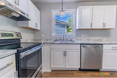 608 San Antonio Avenue, Seguin, TX 78155 - Photo 12