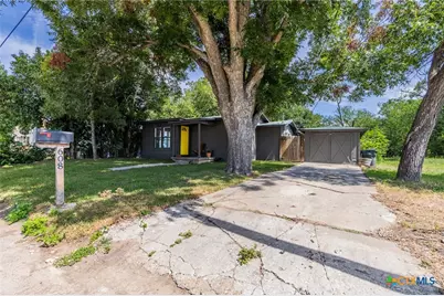 608 San Antonio Avenue, Seguin, TX 78155 - Photo 4