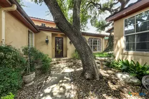 1108 Tuscan Ridge, New Braunfels, TX 78130 - Photo 4