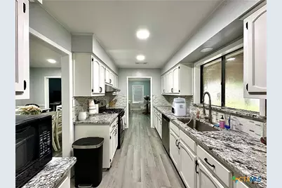 209 Roanoke Drive, Victoria, TX 77904 - Photo 16