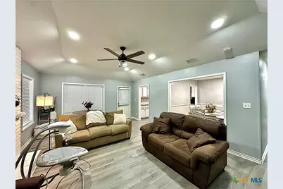 209 Roanoke Drive, Victoria, TX 77904 - Photo 4