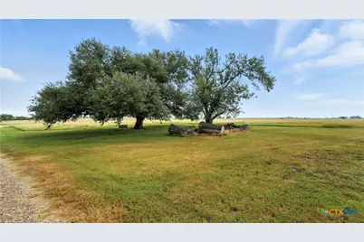81 Private Road 3095, Shiner, TX 77984 - Photo 14