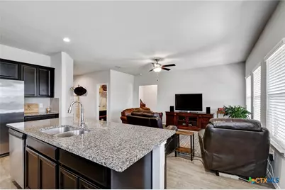 733 Peak Place, Seguin, TX 78155 - Photo 8