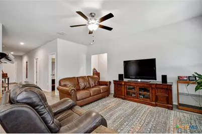 733 Peak Place, Seguin, TX 78155 - Photo 4