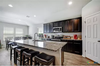 733 Peak Place, Seguin, TX 78155 - Photo 6