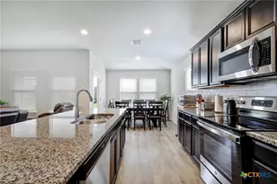 733 Peak Pl, Seguin, TX 78155 - Photo 8