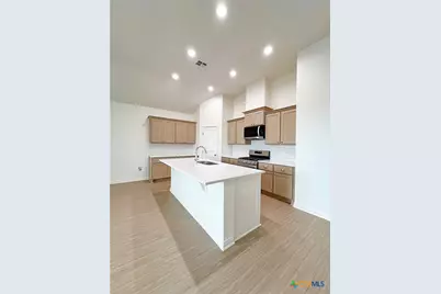 112 Raindance Court, Victoria, TX 77904 - Photo 8