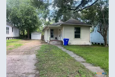 408 Hubbard Street, Yoakum, TX 77995 - Photo 1