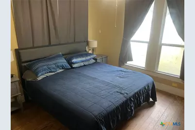 408 Hubbard Street, Yoakum, TX 77995 - Photo 16