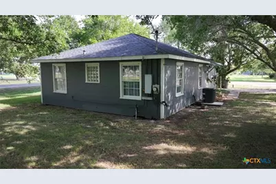 601 S 9th Street, Seadrift, TX 77983 - Photo 4