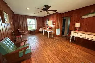 601 S 9th St, Seadrift, TX 77983 - Photo 8